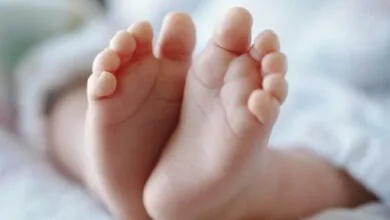 مواجهه با باکتریهای مفید در ساعات اولیه تولد؛ چگونه سیستم ایمنی کودک قوی میشود؟