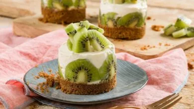 طرز تهیه کرم چیز کیوی با کیوی های مانده در یخچال