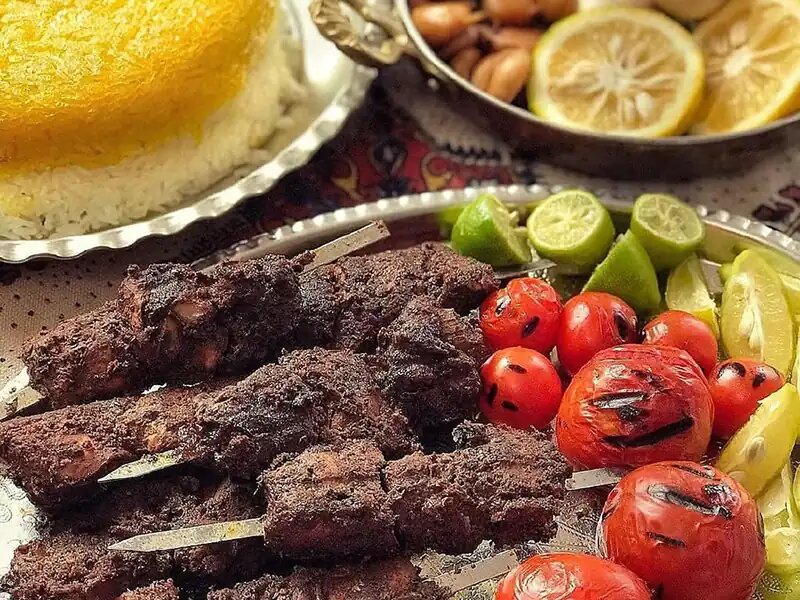 طرز تهیه کباب ترش گیلانی ؛ اسرار خوش طعم شدن گوشت آن