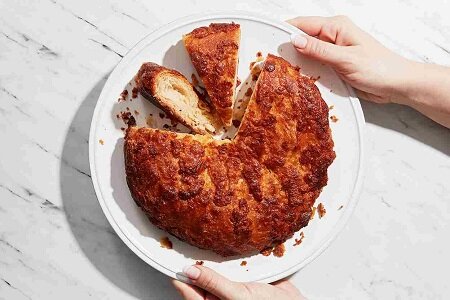 طرز تهیه کوئین آمان؛ شیرینی سنتی فرانسوی قرن ۱۹ میلادی با خمیر هزارلا