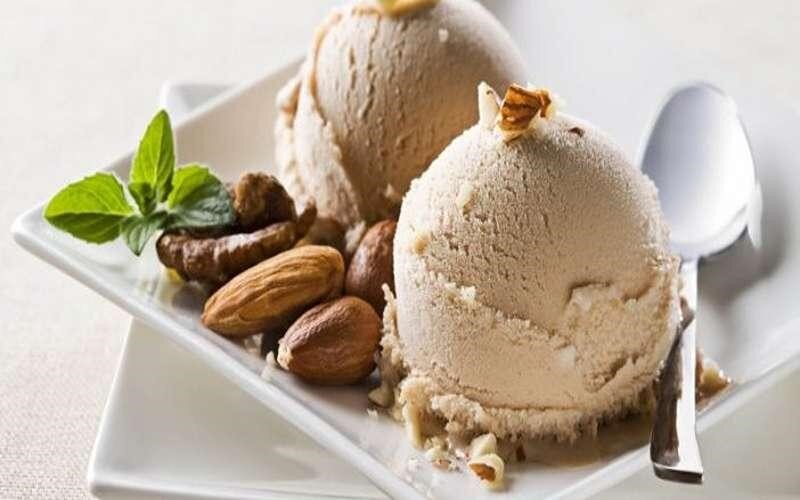 طرز تهیه بستنی نسکافه‌ای خانگی