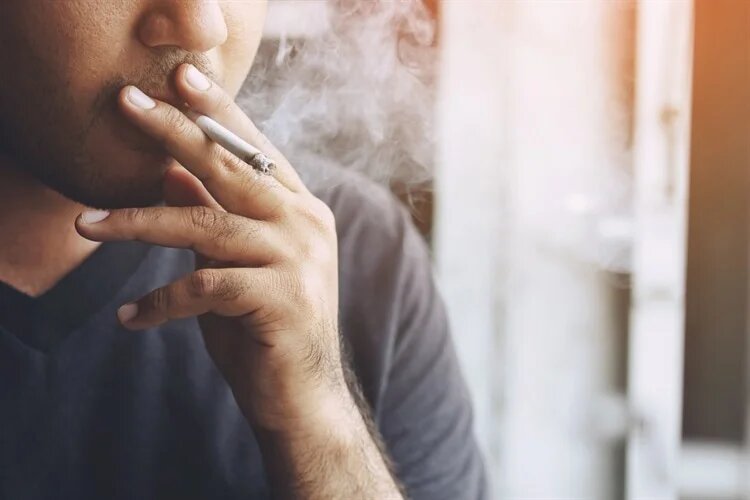 تحلیل رفتن مغز در سیگاری‌ها؛ هشداری برای آینده آلزایمر