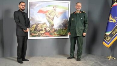 «پاسداران وطنِ» روح‌الامین به سردار موسوی اهدا شد